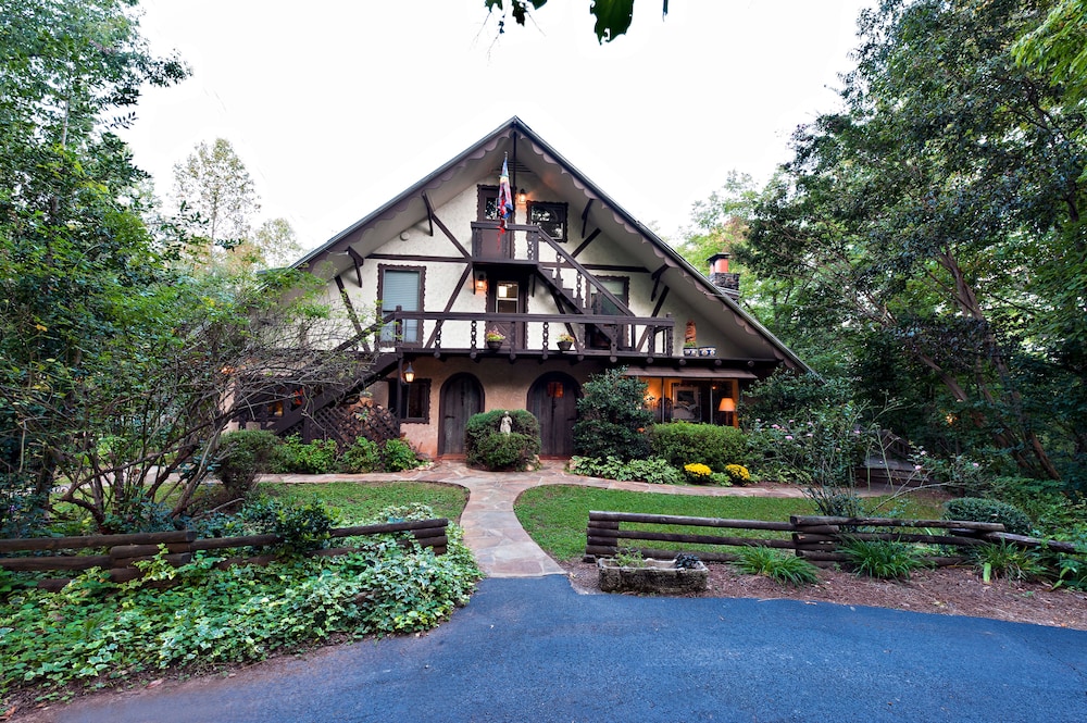 Lily Creek Lodge 3/68