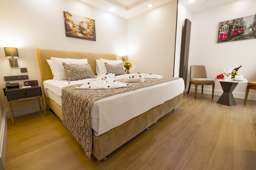 STANDARD, DOUBLE OR TWIN BED