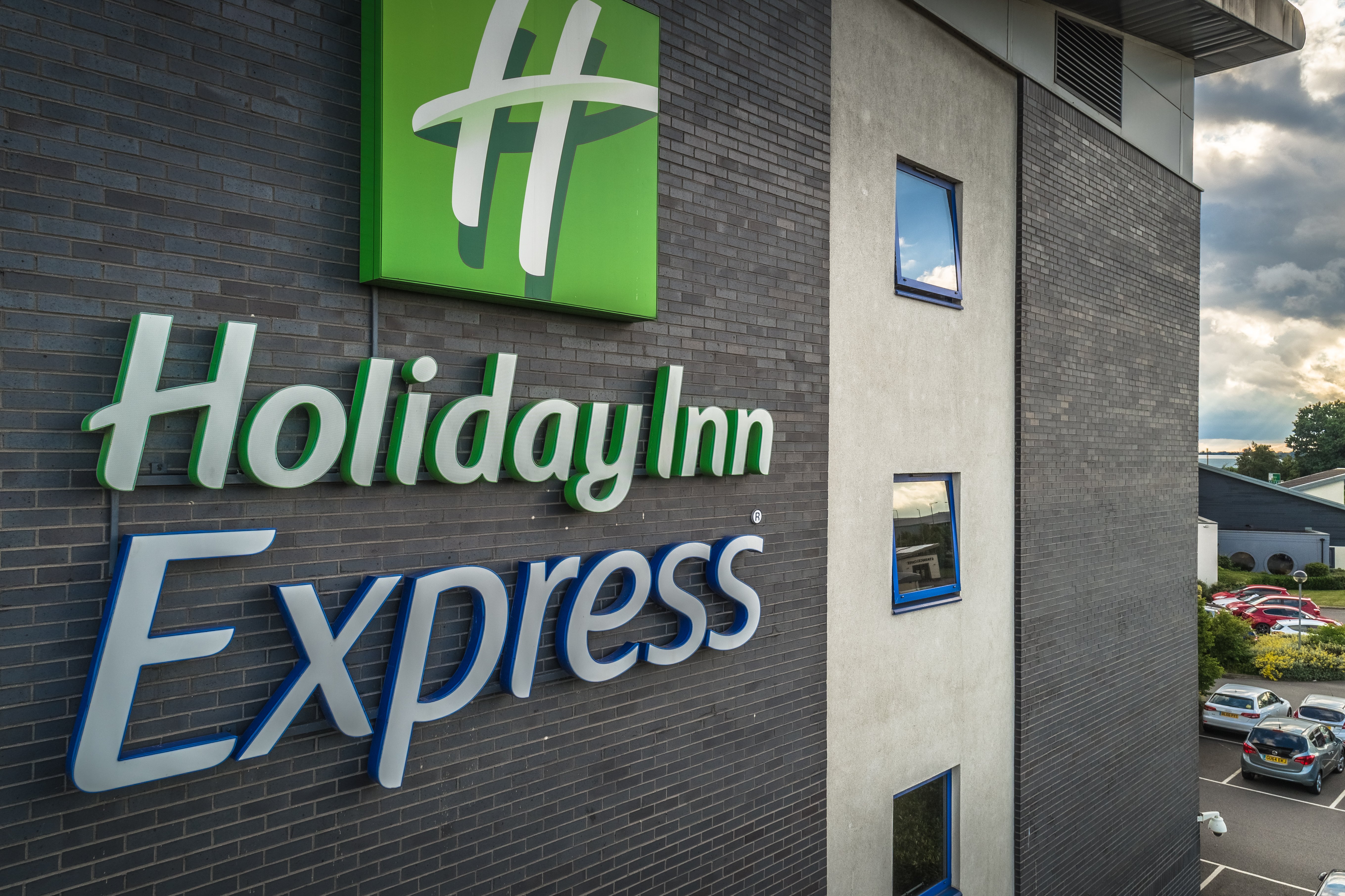 Holiday Inn Express Kettering 2/52