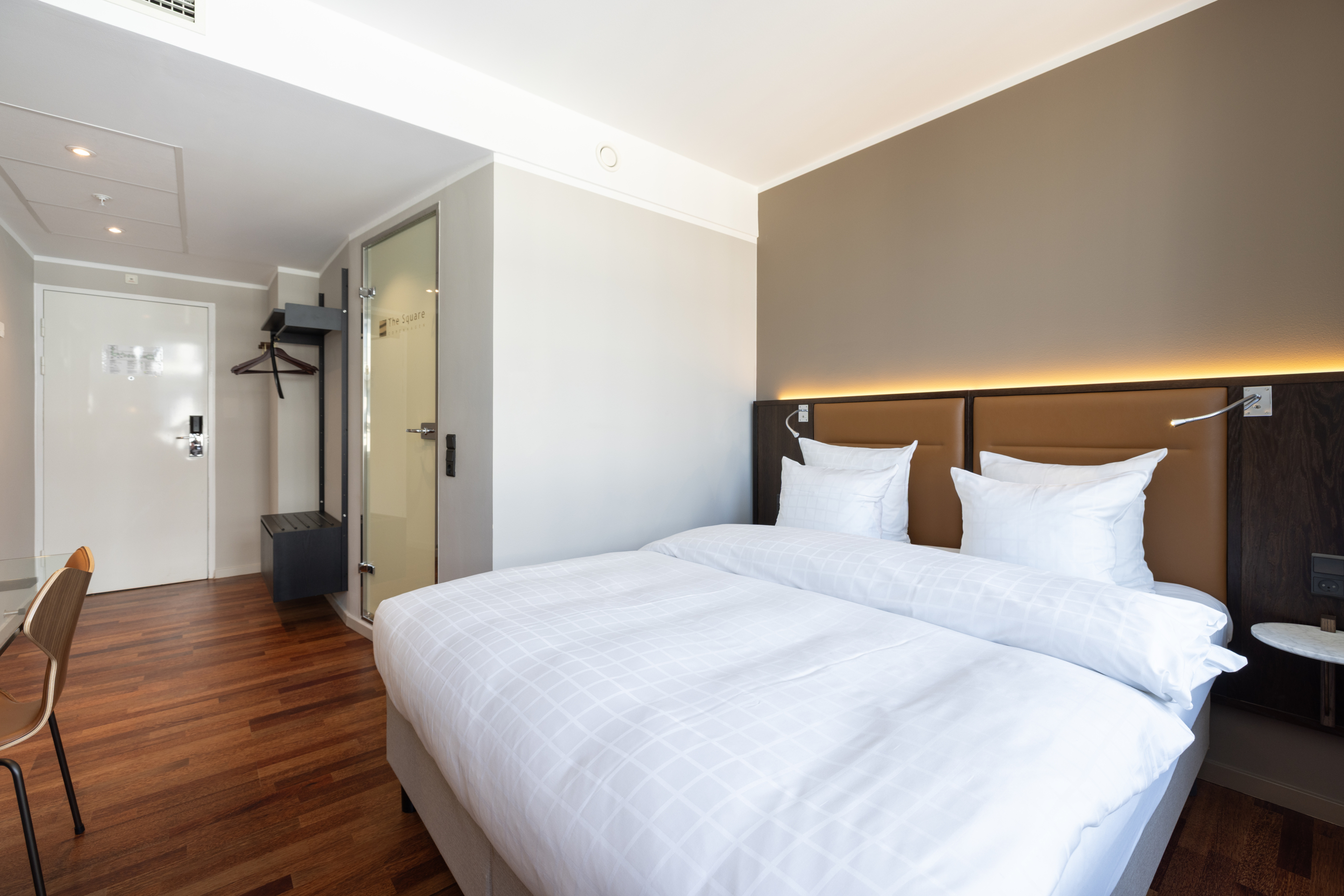 غرفة تنفيذية بسرير كينج، Square Hotel 2/9