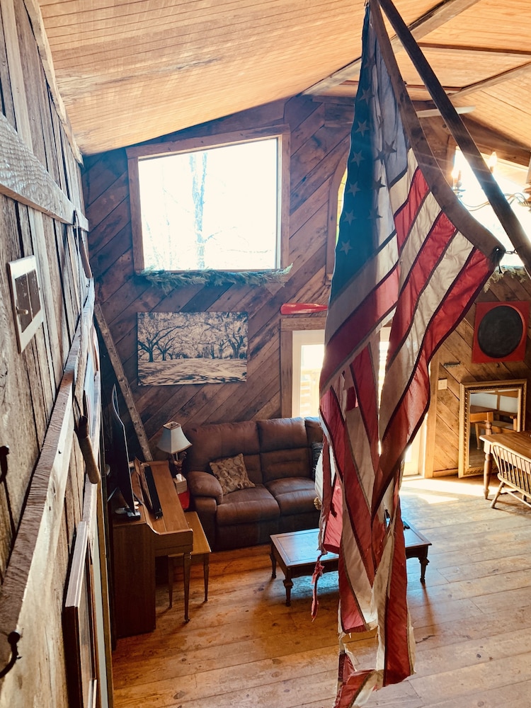 Good Place Farms Bed and Breakfast 47/71