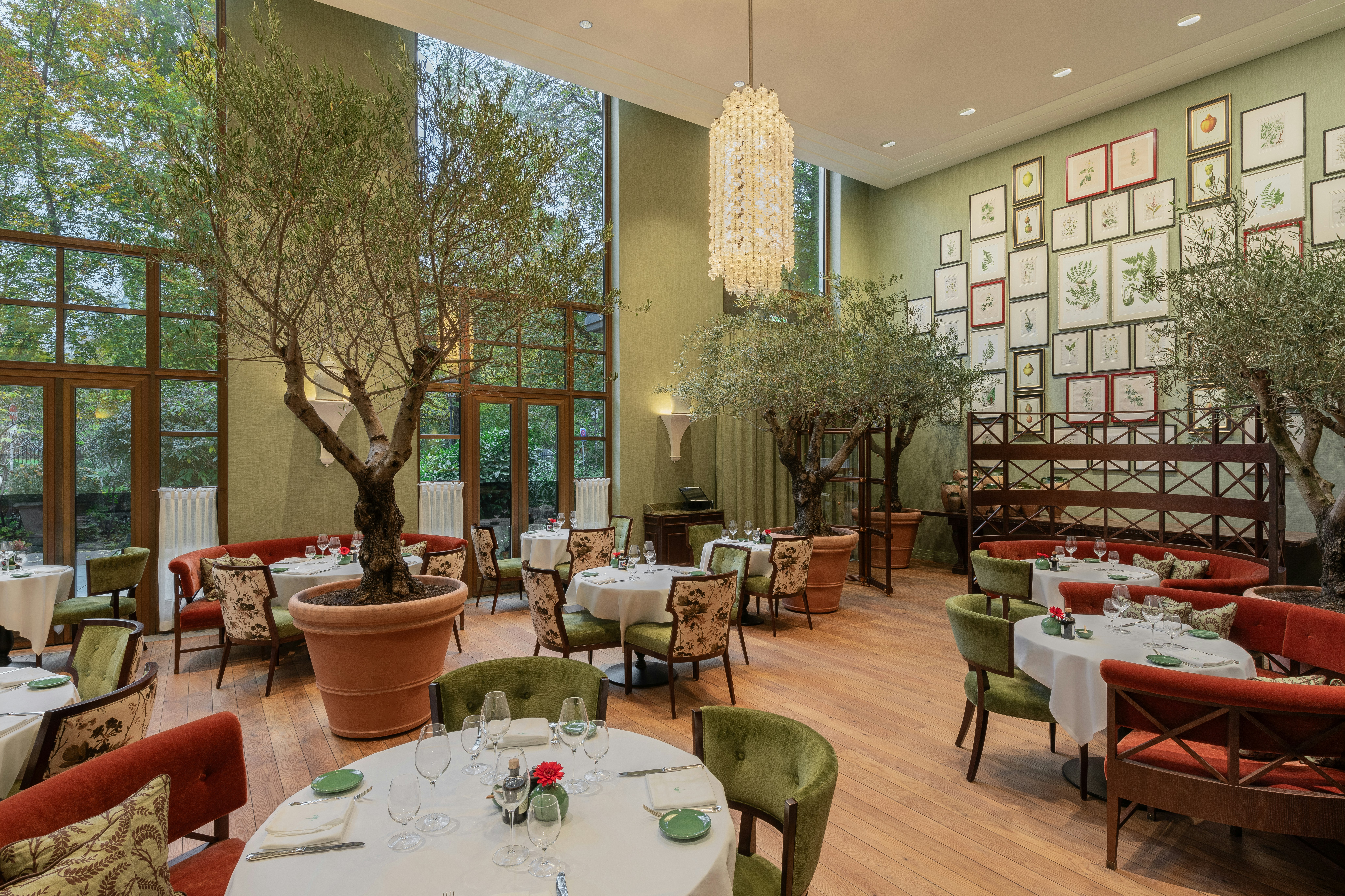 ROCCO FORTE THE CHARLES HOTEL 47/64