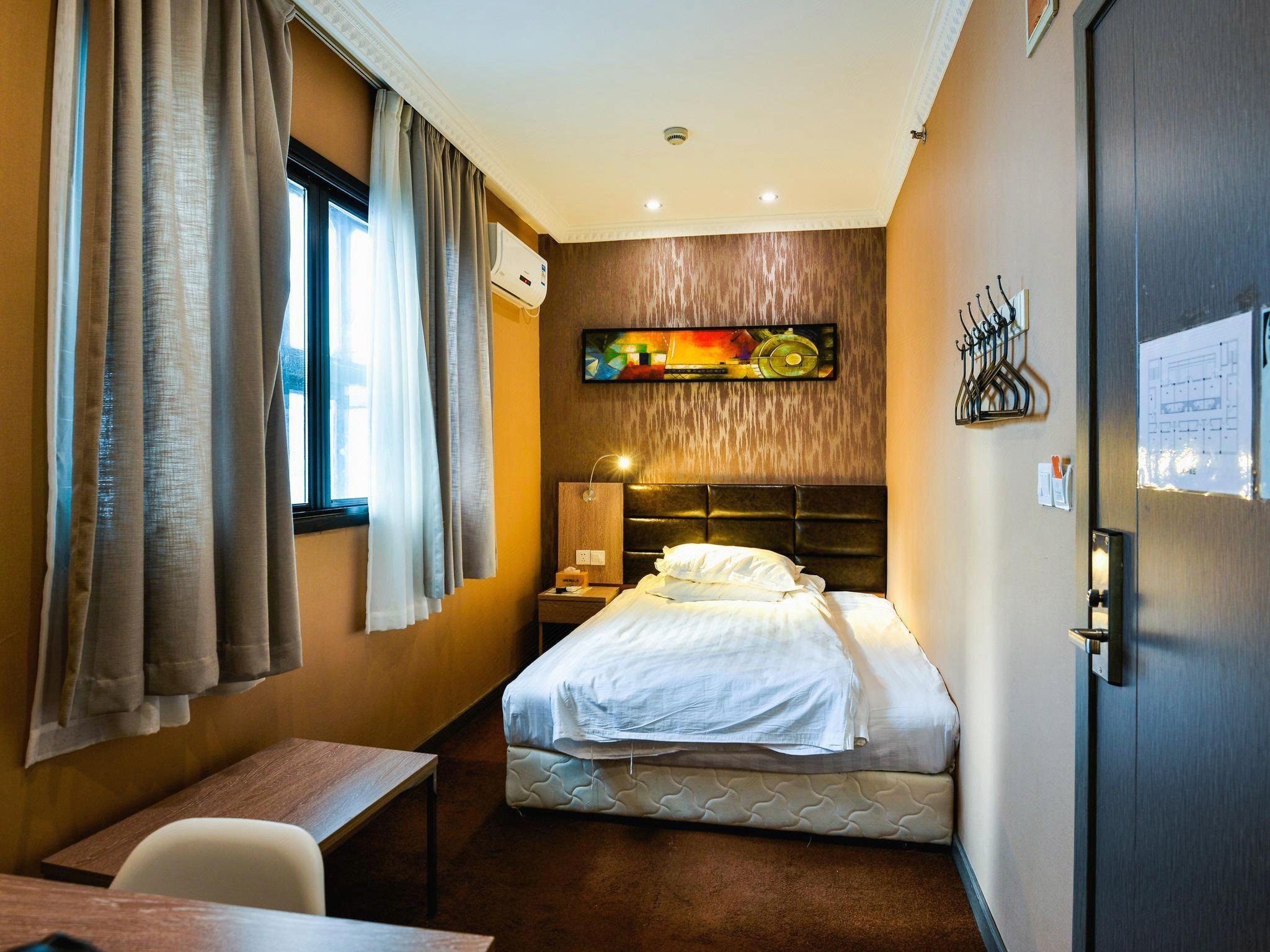 Mini, Double Bed