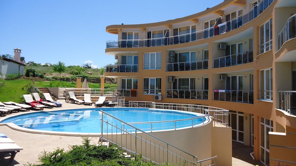 Villa Orange 2/50
