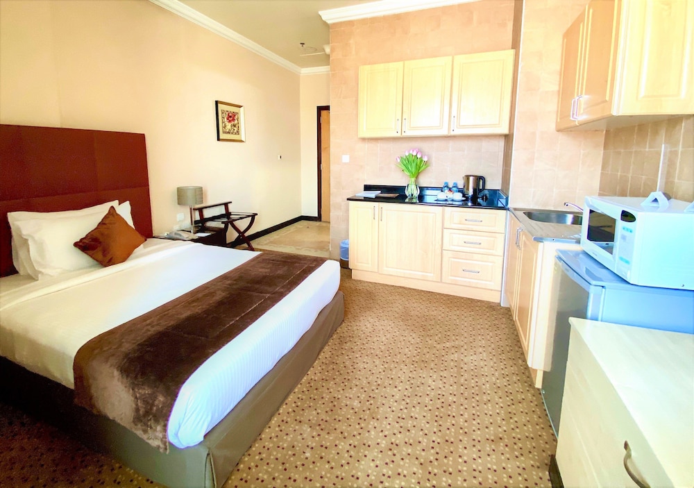 Deluxe Room with One King Bed