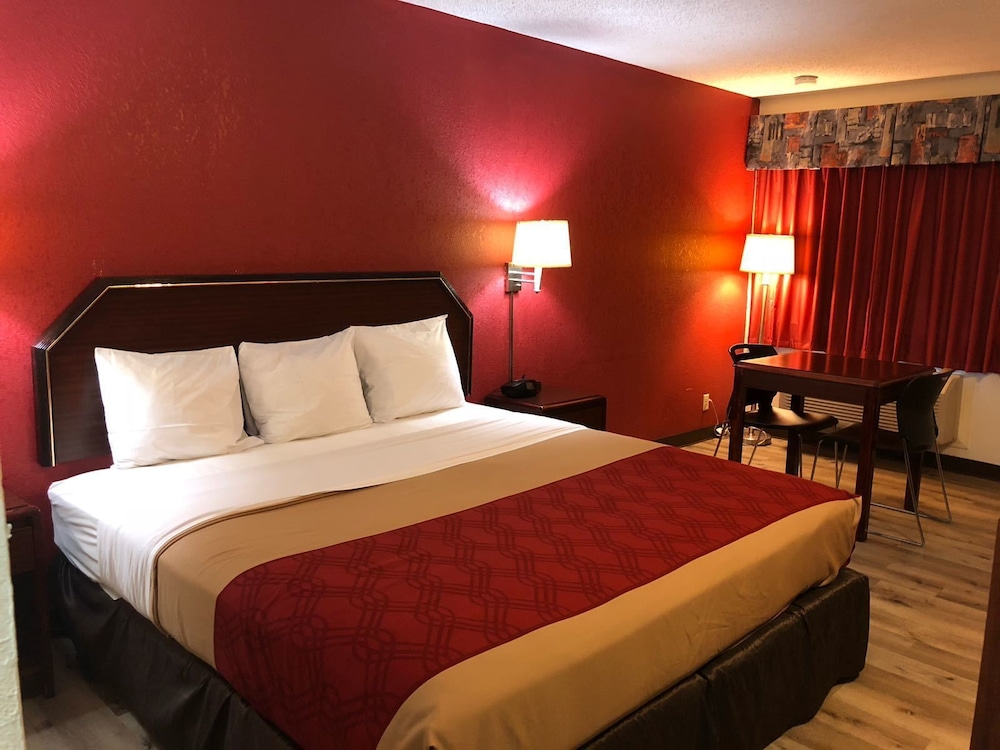 Econo Lodge Williamsburg Historic Area 14/37