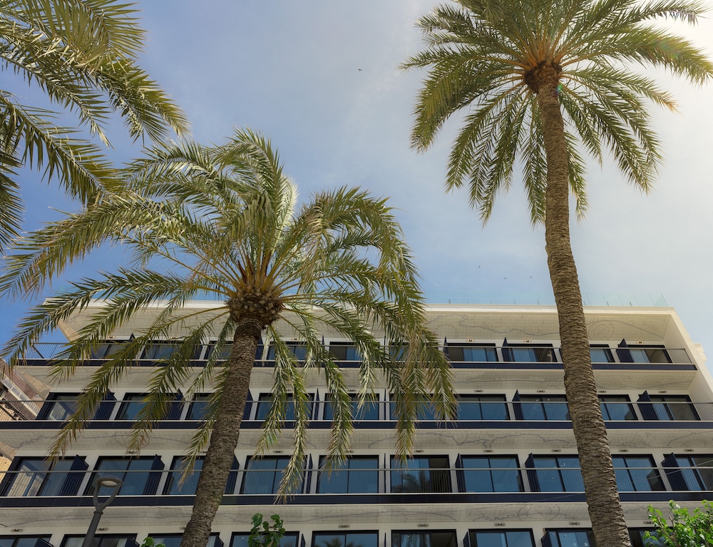 H10 Porto Poniente 5/50