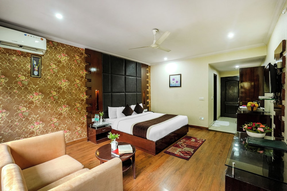 Hotel Ck International 28/50