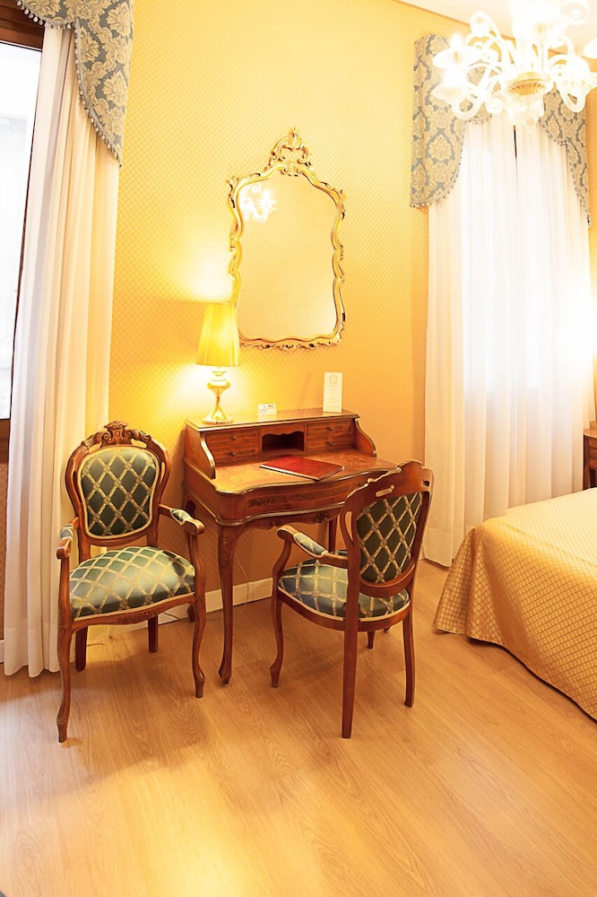 Hotel Locanda Canal 40/50