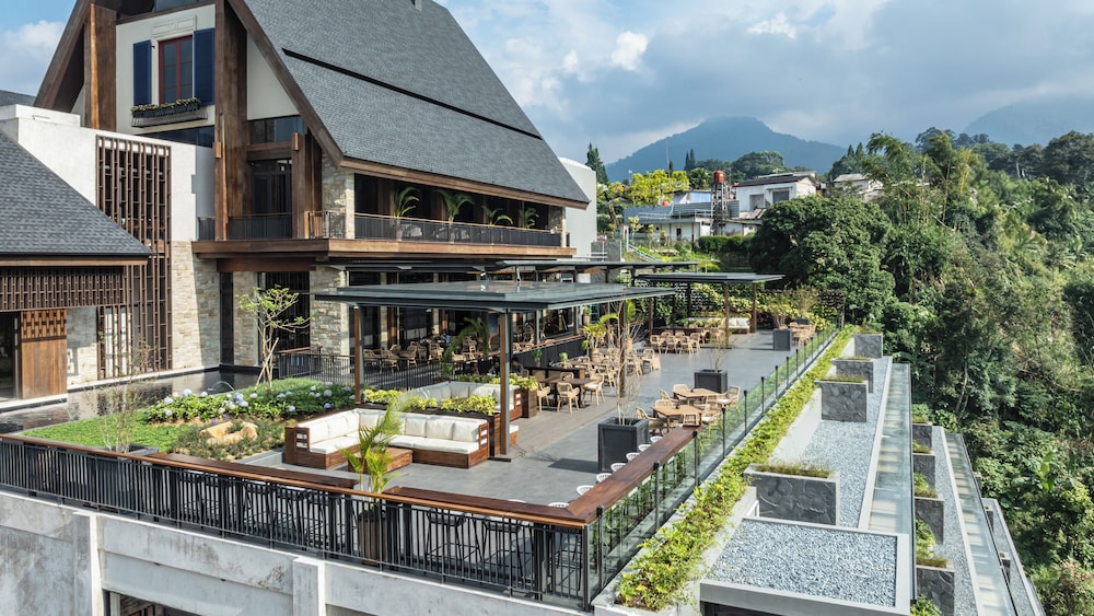 Plataran Puncak Suites 3/50