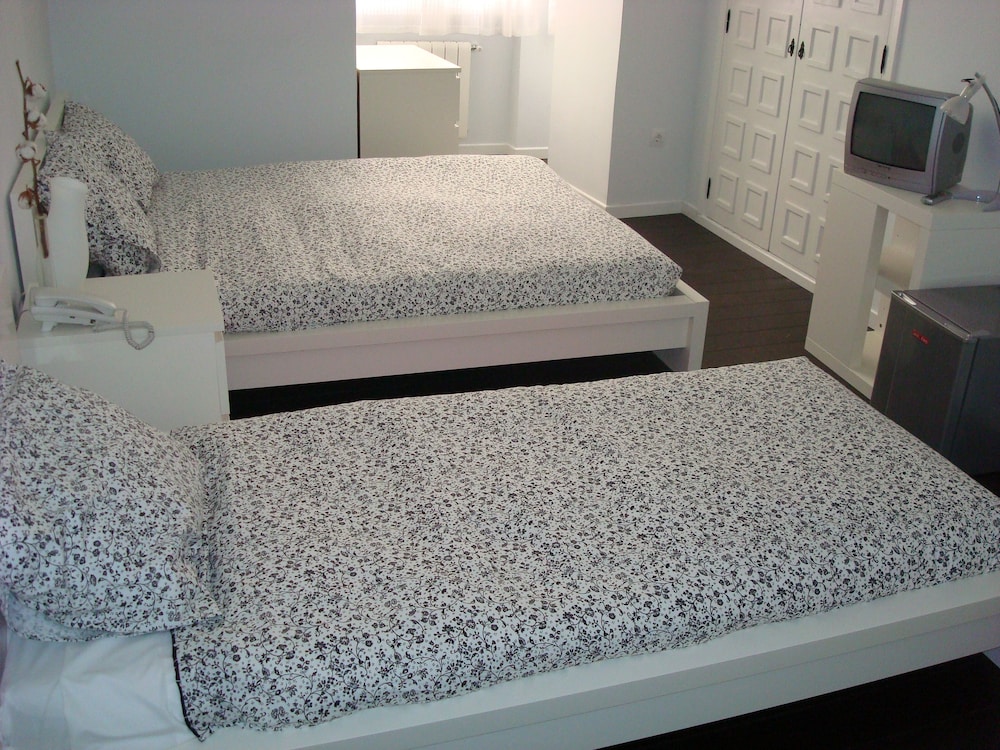 PIZARRO HOSTAL 28/50