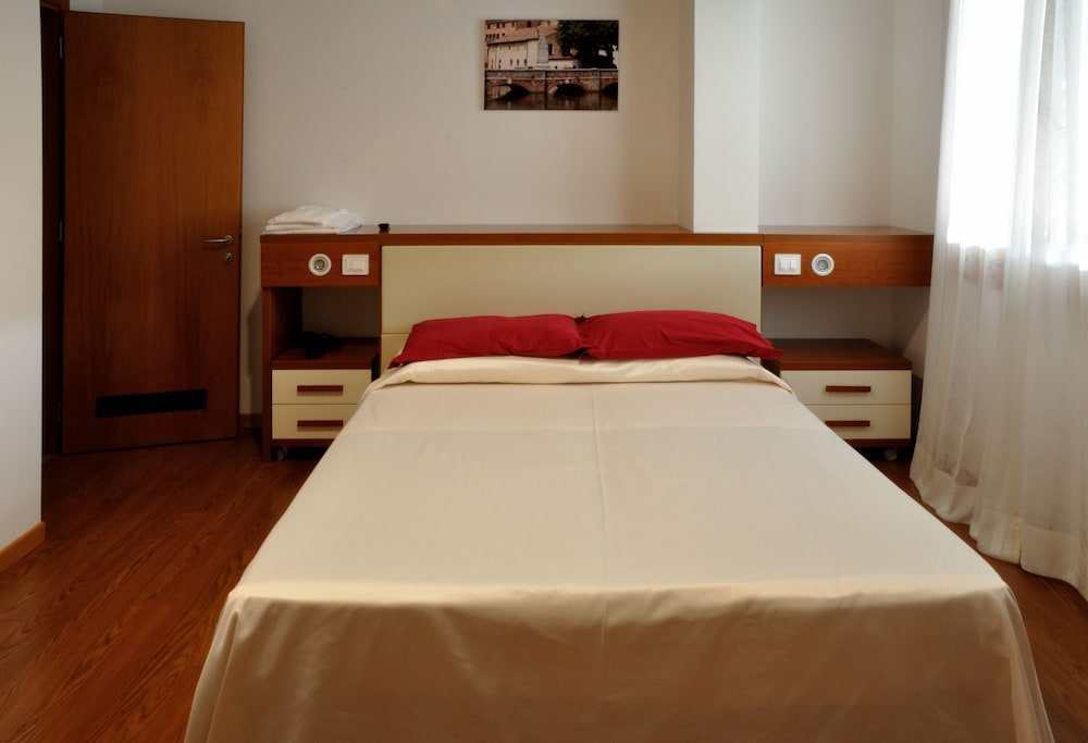 Hotel Mezzaluna 17/50