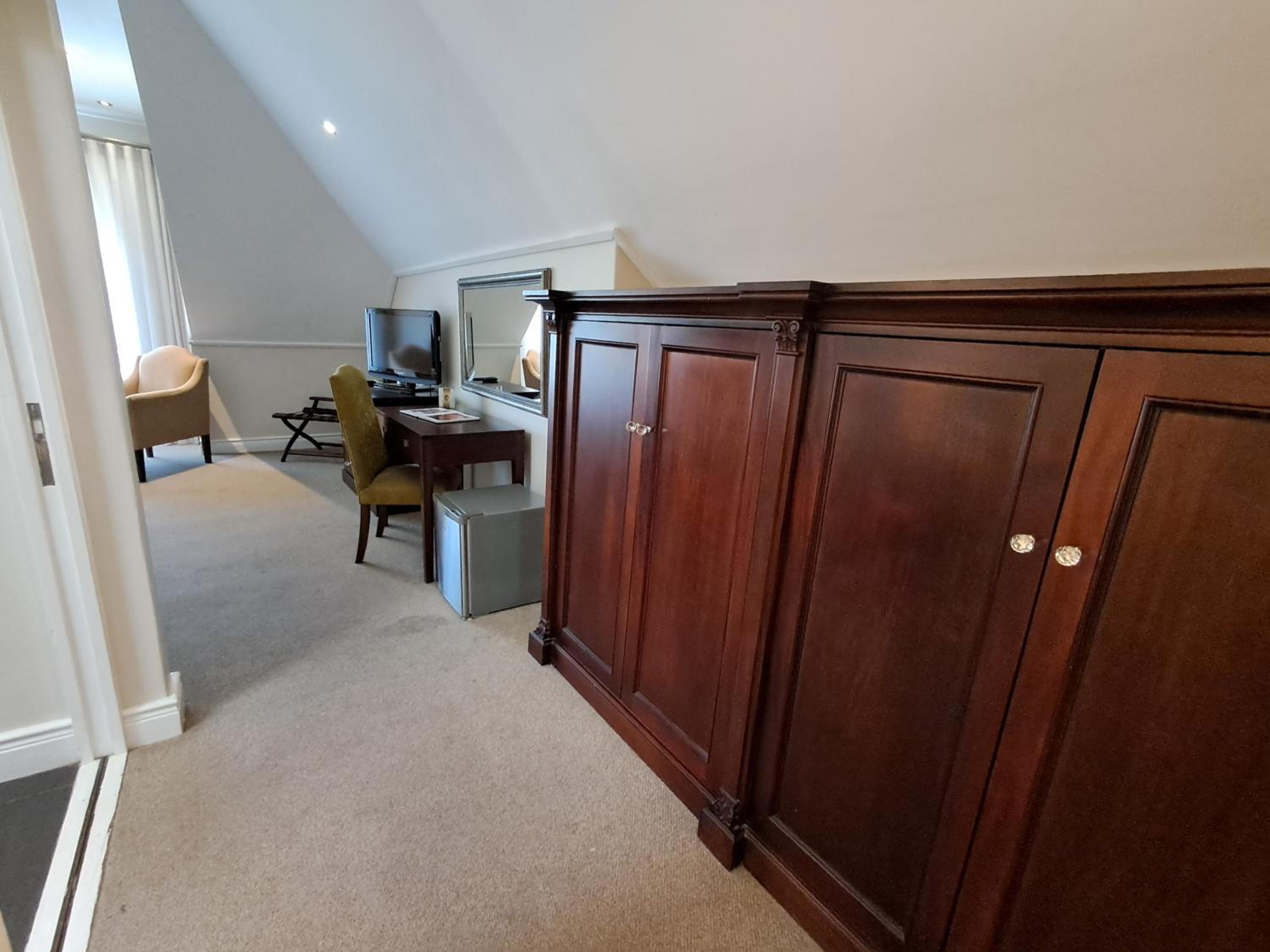 The Wild Mushroom Luxury Country House 5/60