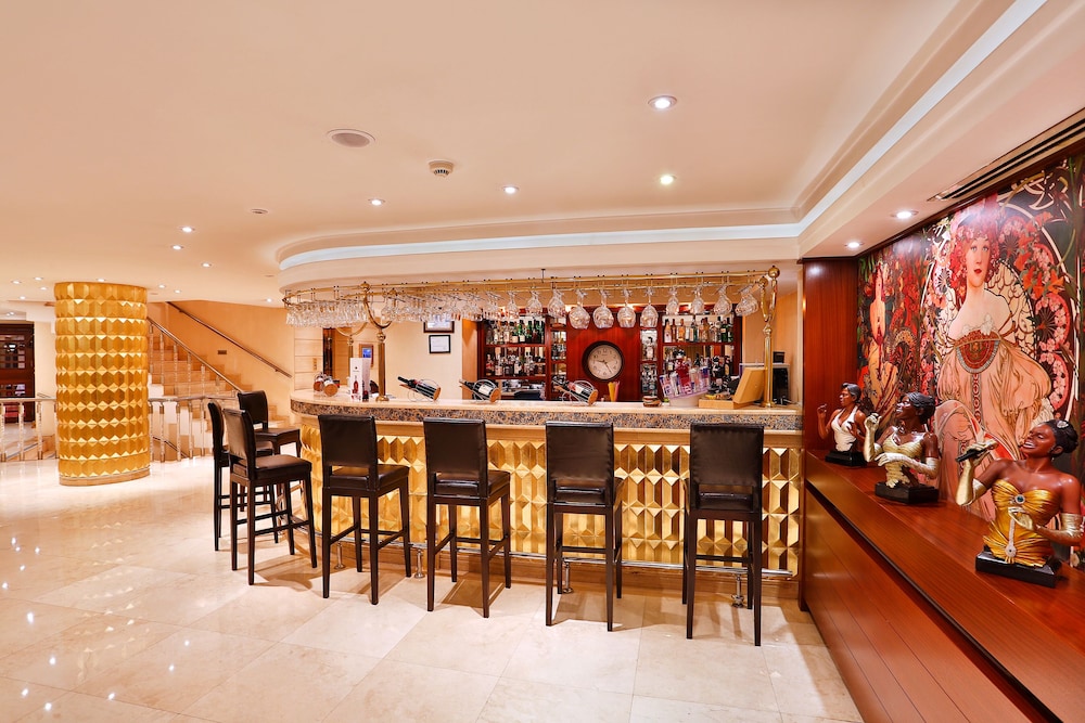 Mosaic Hotel 10/65