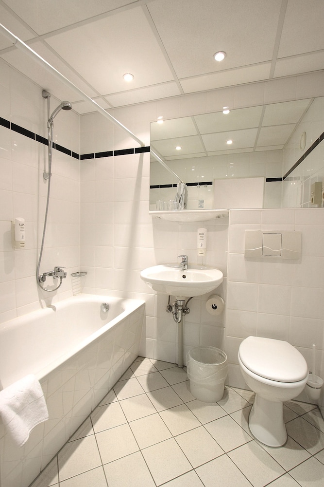 Ibis Dresden Zentrum 20/67