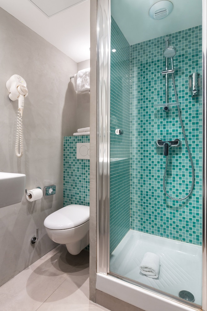 Hotel Ohm By Happyculture 8/71
