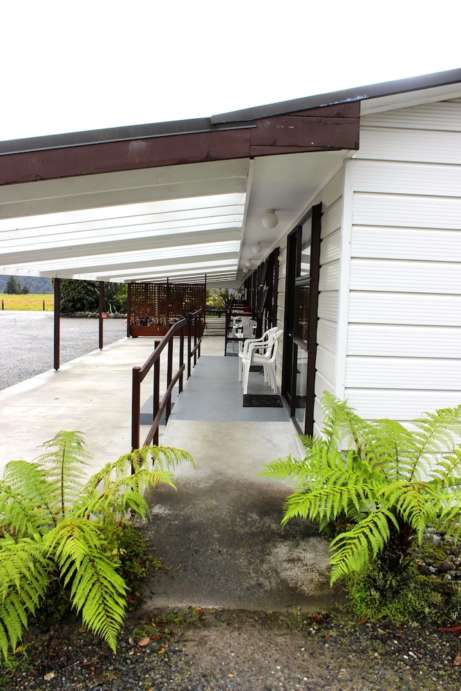 Lake Matheson Motel 47/53