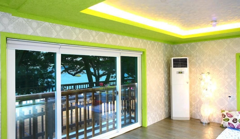 Pinky Marine Pension 2/50