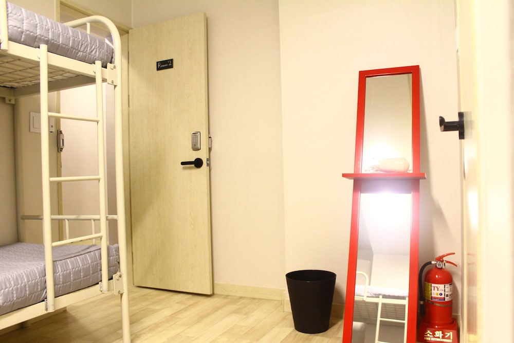 Plan A Hostel 34/34
