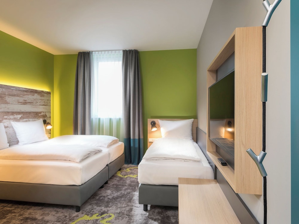 Ibis Styles Stuttgart Vaihingen 11/68