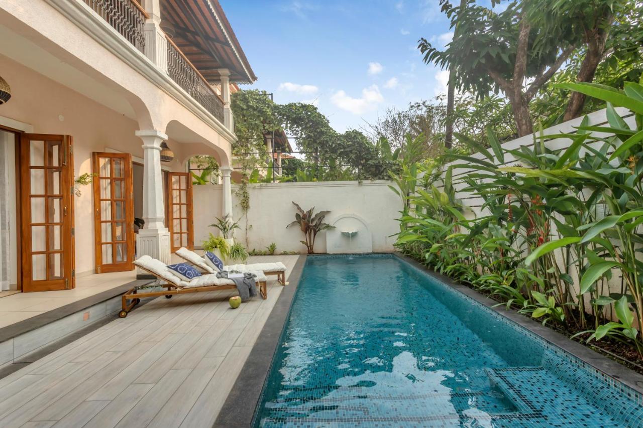 ELIVAAS 4 BHK with Pvt pool and Bar PinkSky 47/56