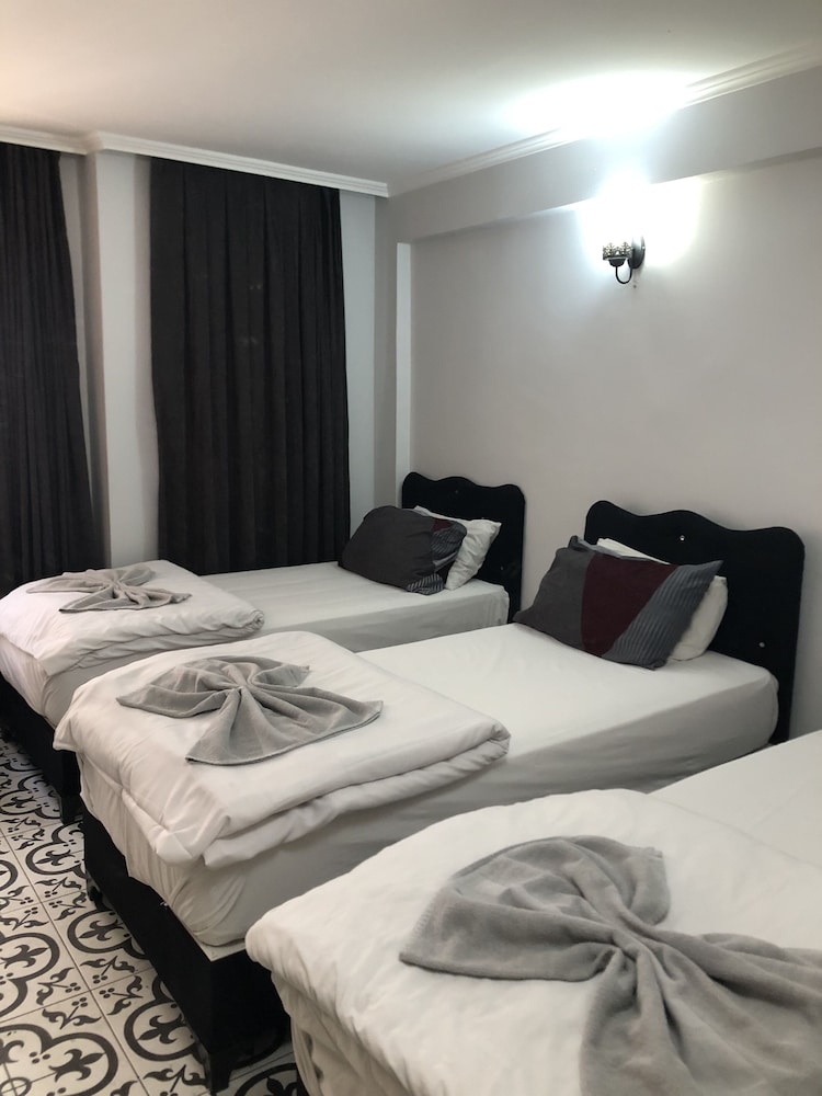 Reydel Hotel 15/72