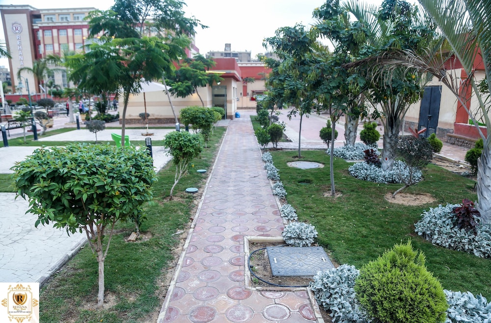 Rehana Plaza Hotel 33/42