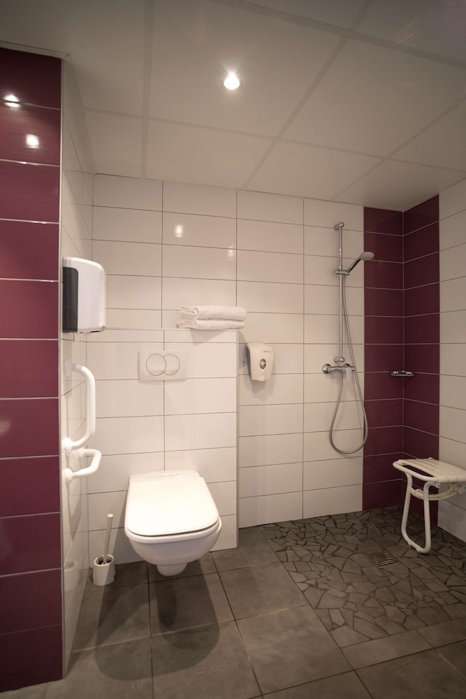 The Originals Access Tendance Hotel Saint Etienne Aeroport 48/50