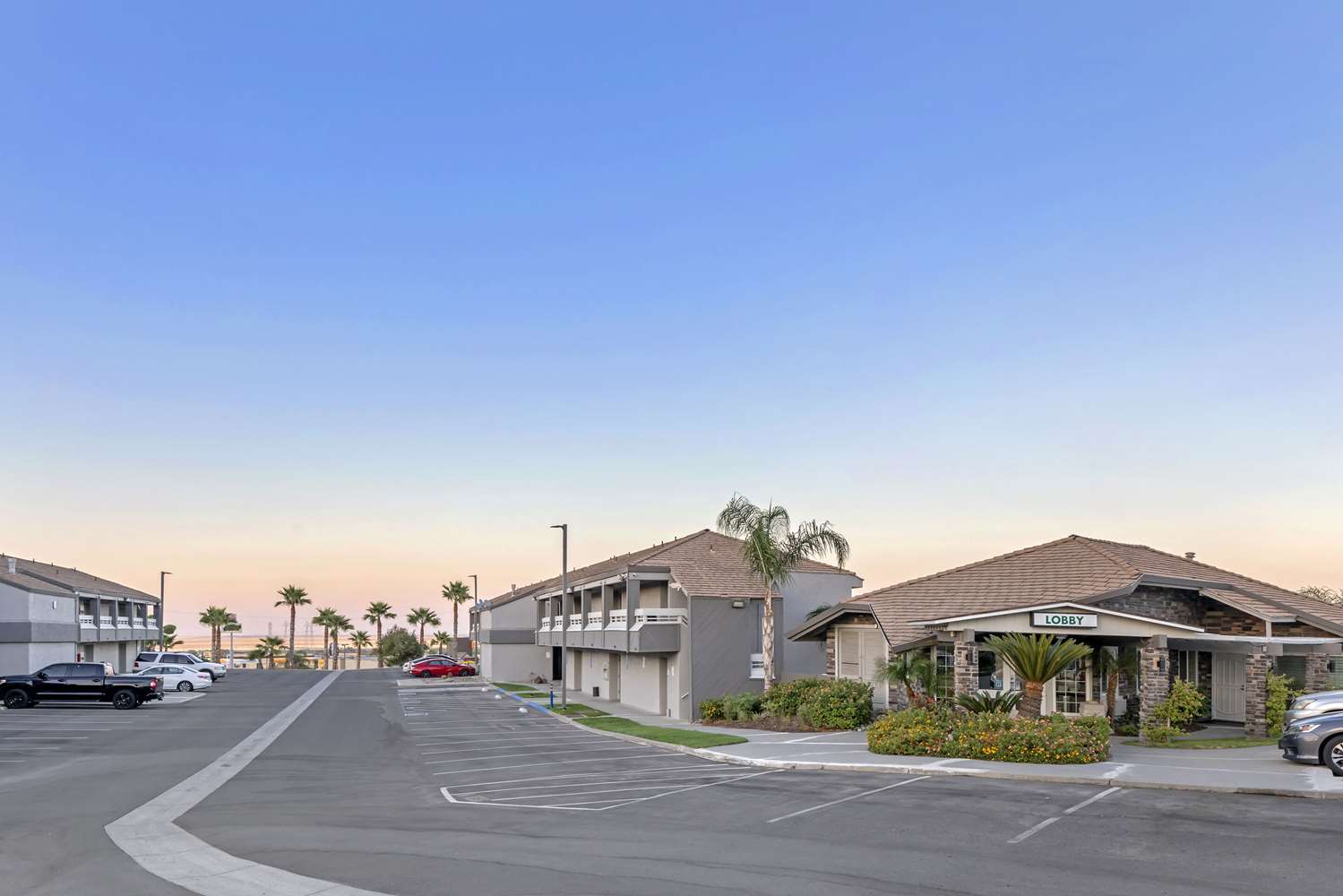Quality Inn Kettleman City near Hwy 41 33/36
