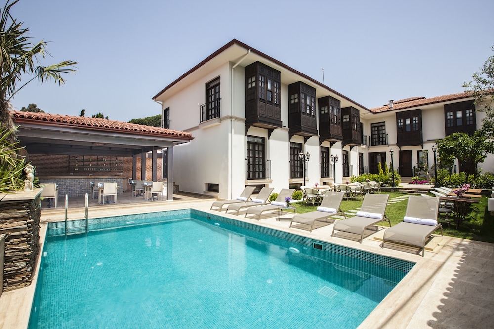 Livia Garden Hotel 33/43