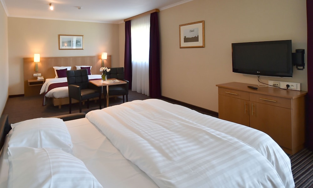 Hotel Charleroi Airport Van Der Valk 6/59
