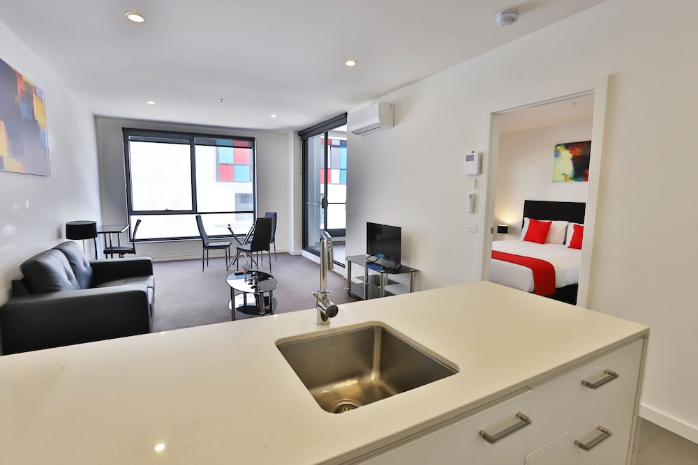 Melbourne Knox Central Apartment Hotel 39/49