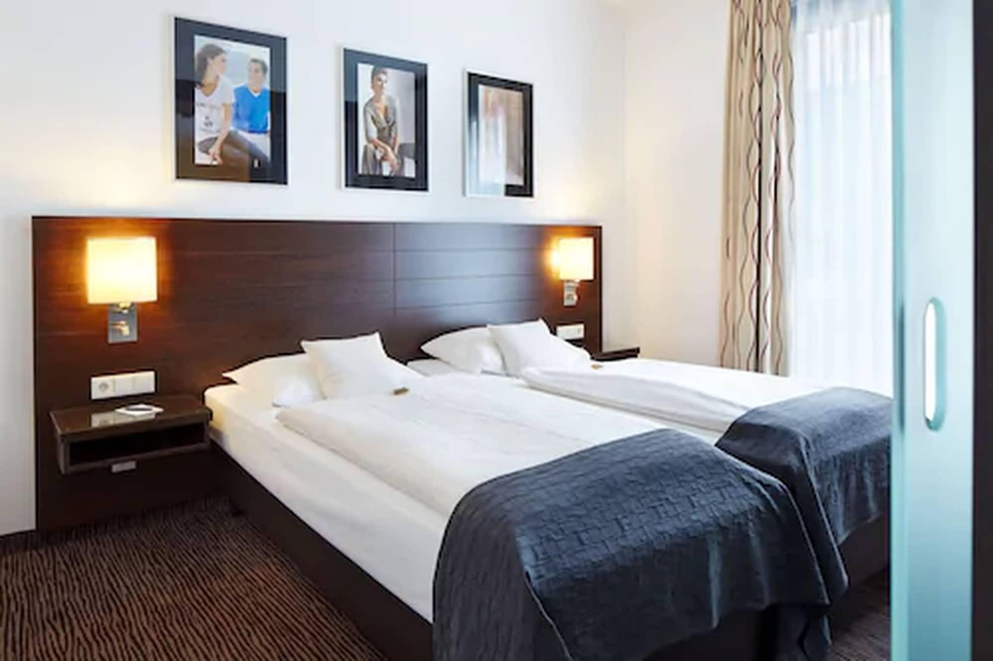Junior Suite, Multiple Beds, Sofa