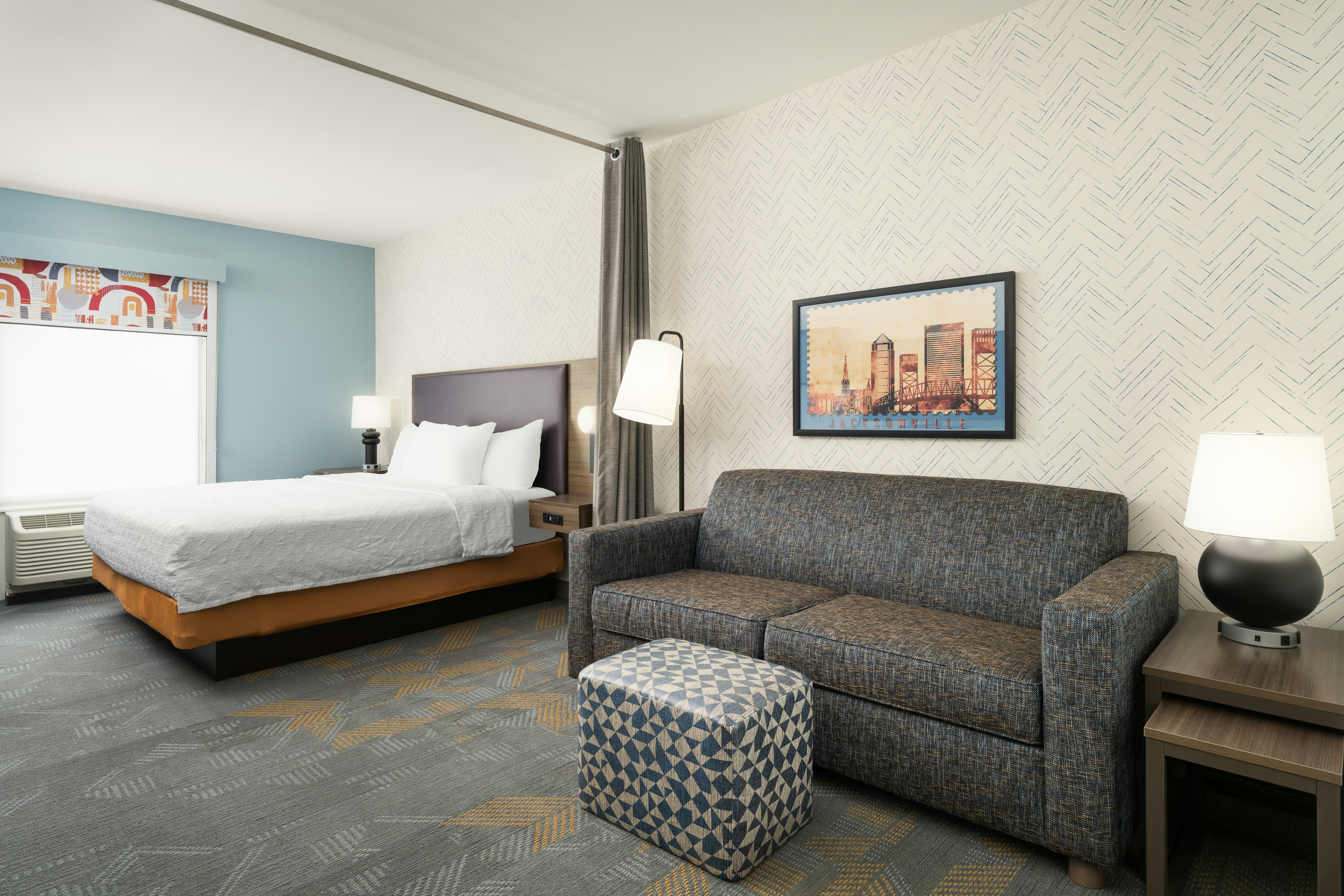 STUDIO, SUITE, KING BED