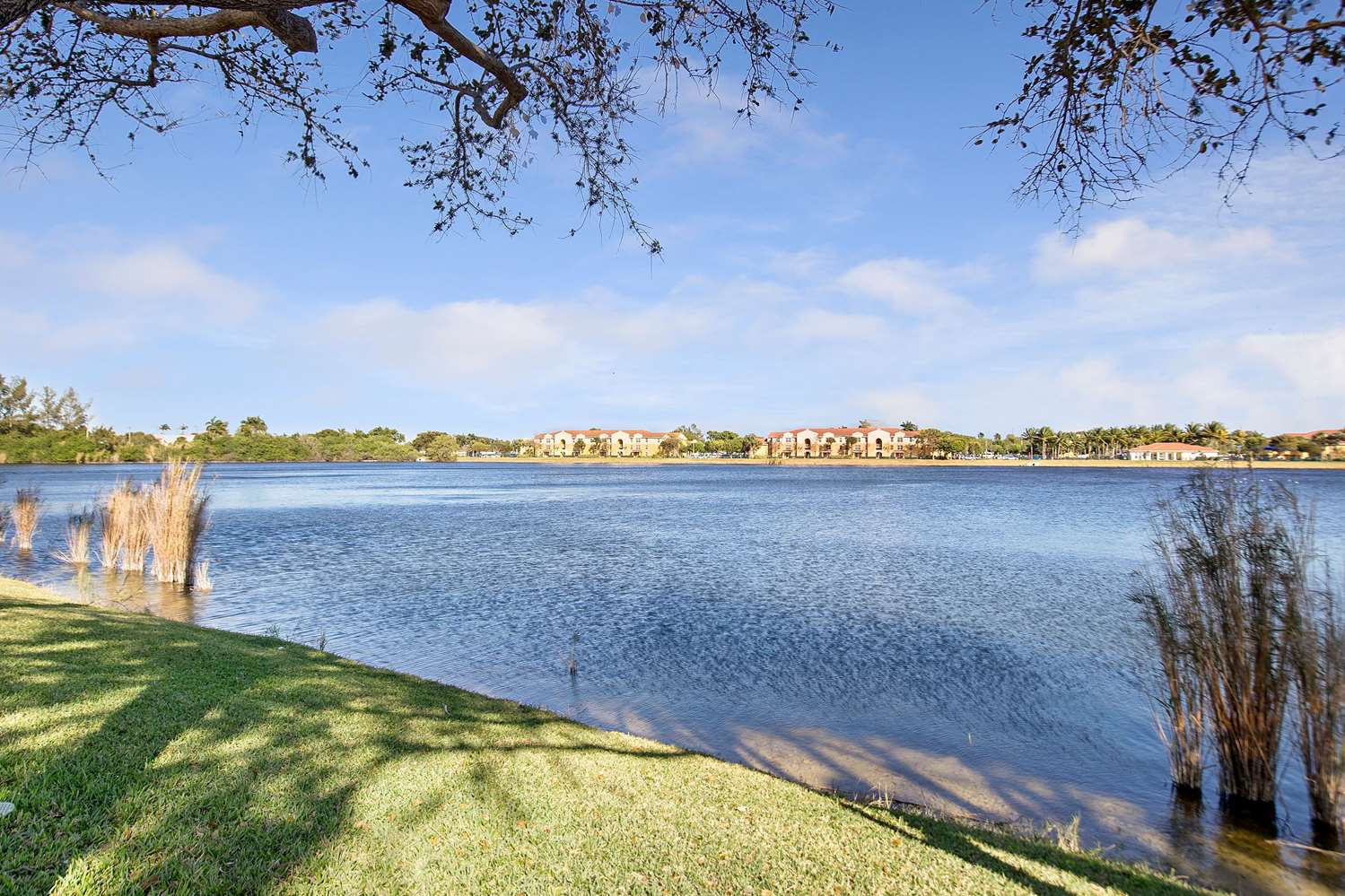 La Quinta Inn & Suites by Wyndham Ft. Lauderdale Airport 30/42