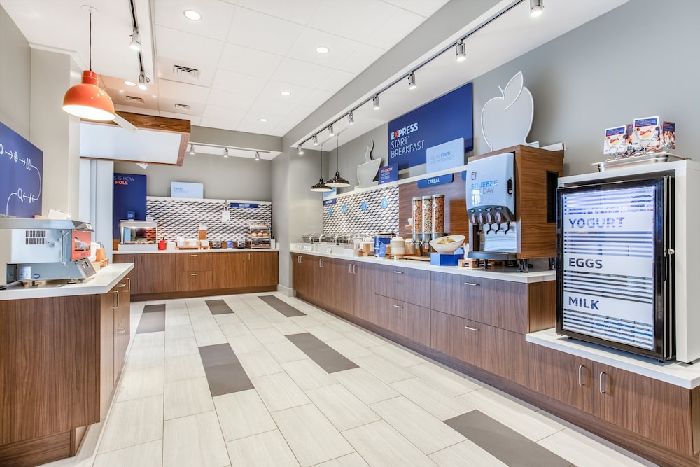 Holiday Inn Express & Suites Ottawa 14/50