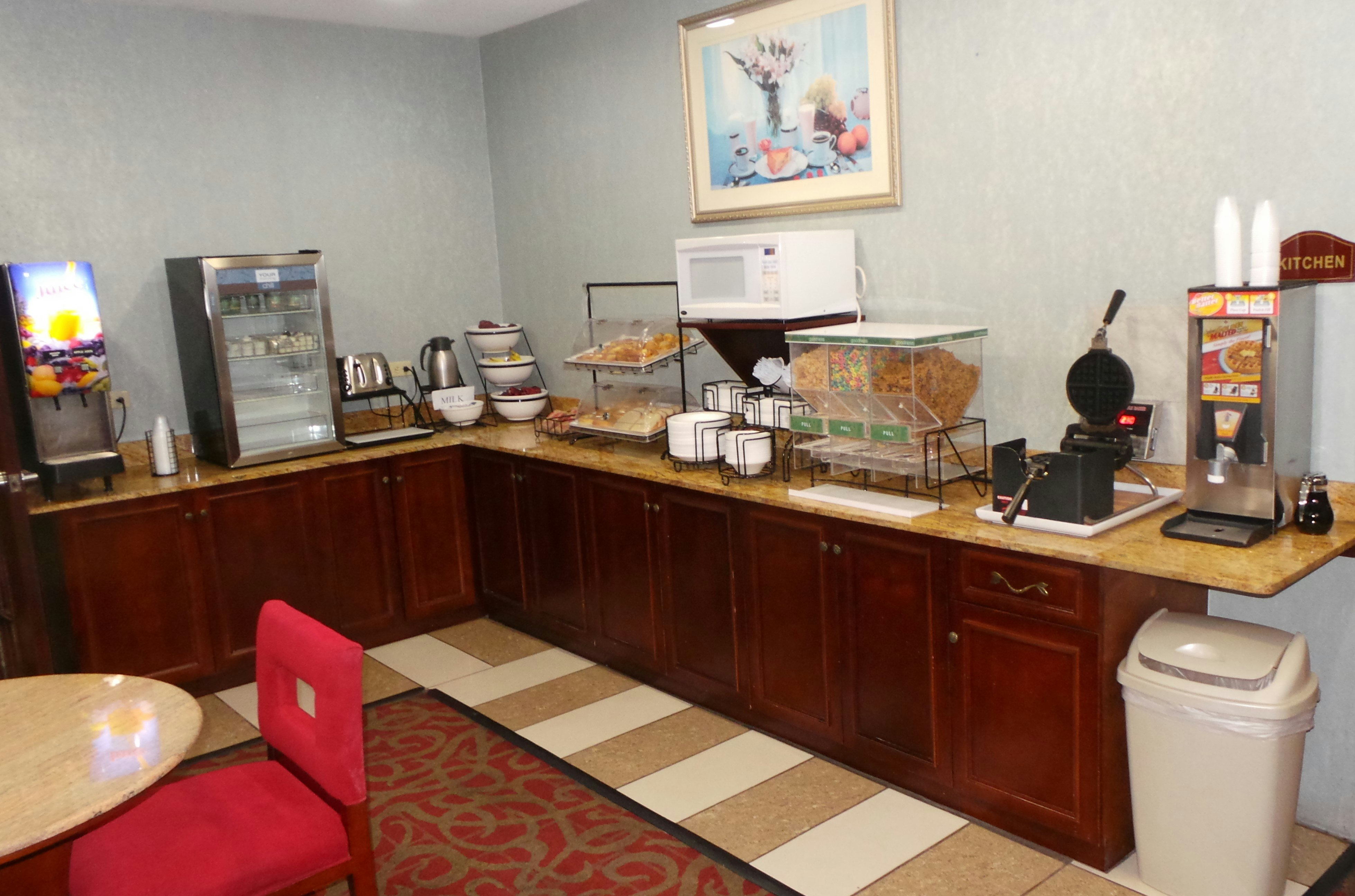 Red Roof Inn and Suites Detroit - Melvindale / Dearborn 10/42