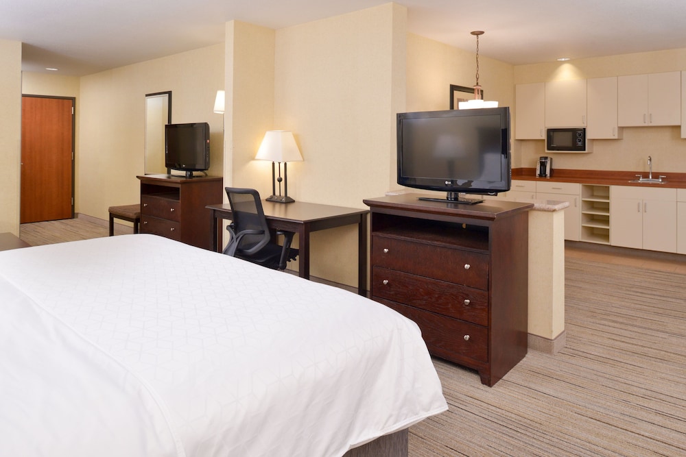 Holiday Inn Express & Suites Nampa - Idaho Center 18/78