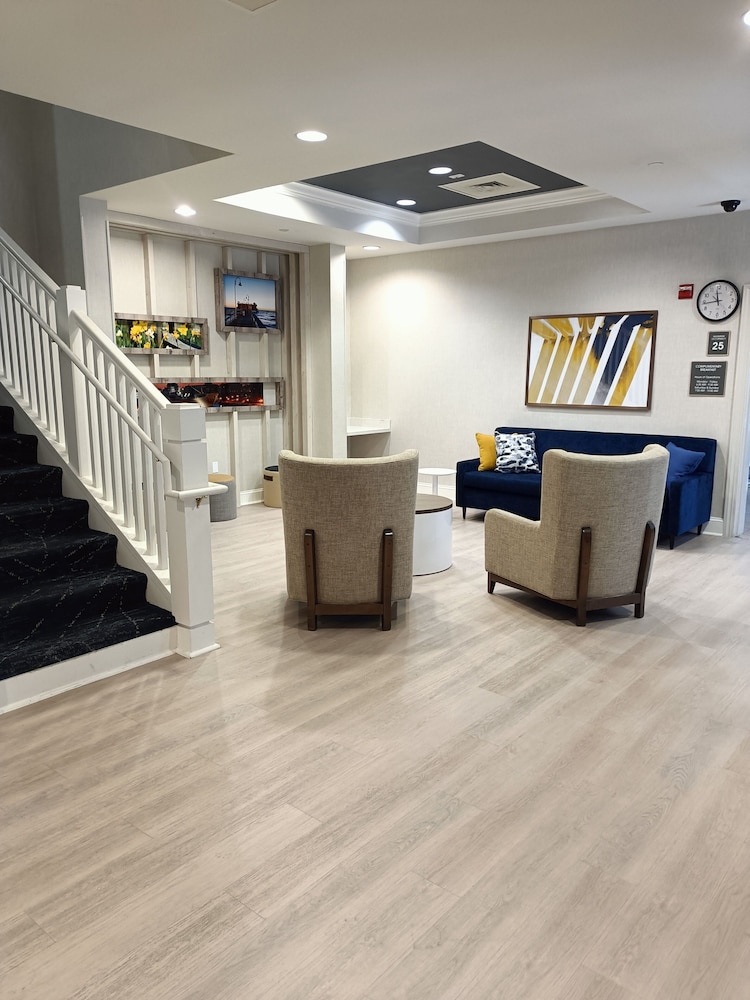 Comfort Inn & Suites Virginia Beach - Norfolk Airport 14/28