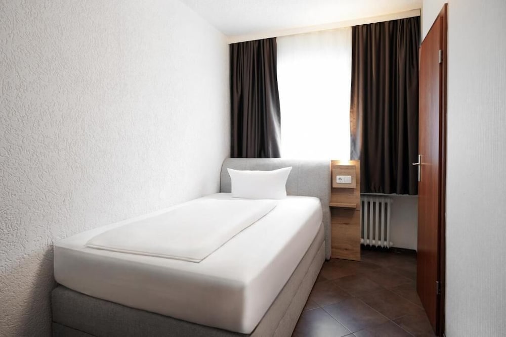Frohnhauser Hof Hotel 18/42