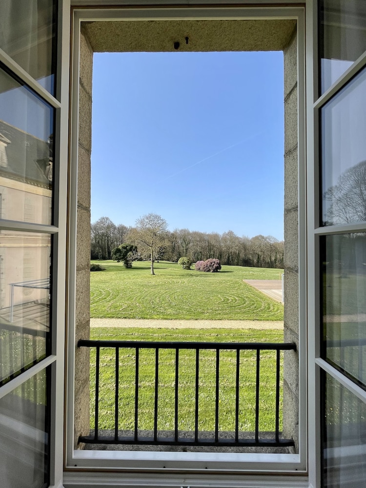 Chateau De Boisgelin 17/50