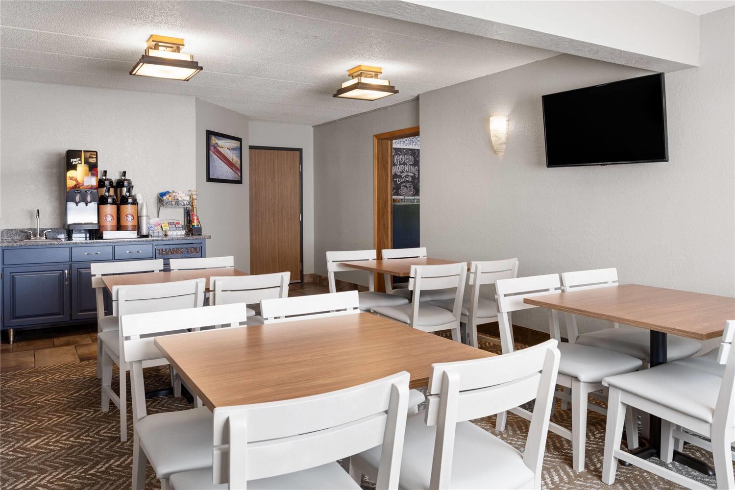 AmericInn by Wyndham Alexandria 31/36