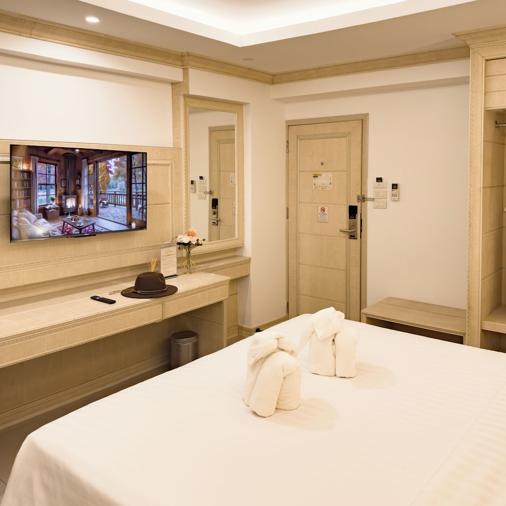 Golden Empire Suvarnabhumi Hotel 20/48