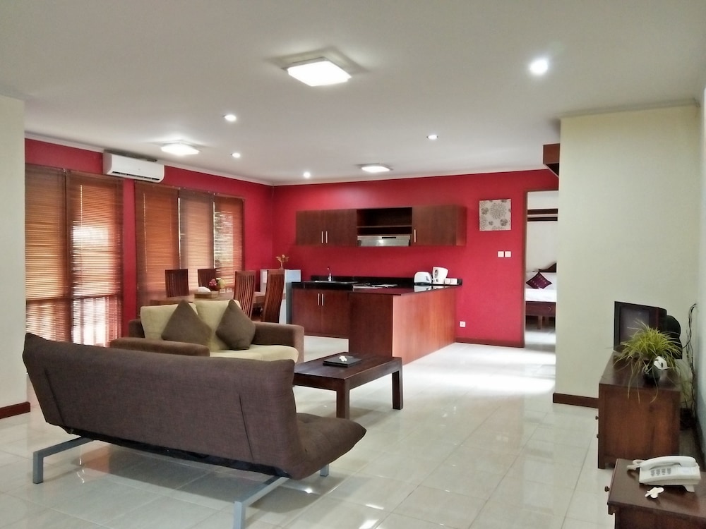 Sekuta Condo Suites 38/60