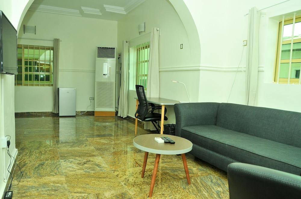 Nordic Residence 12/16