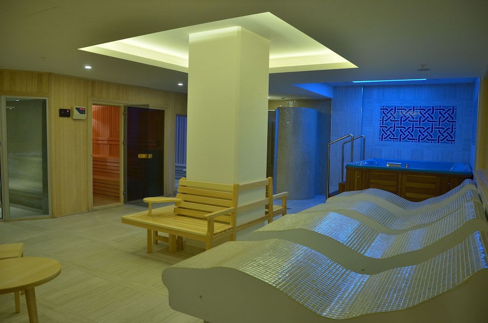 ADRANOS HOTEL 47/62