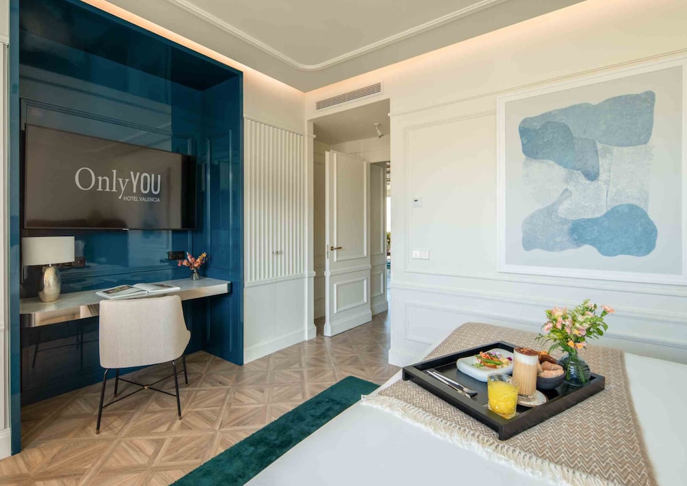 Only YOU Hotel Valencia (ex Ayre Astoria Place) 5/72