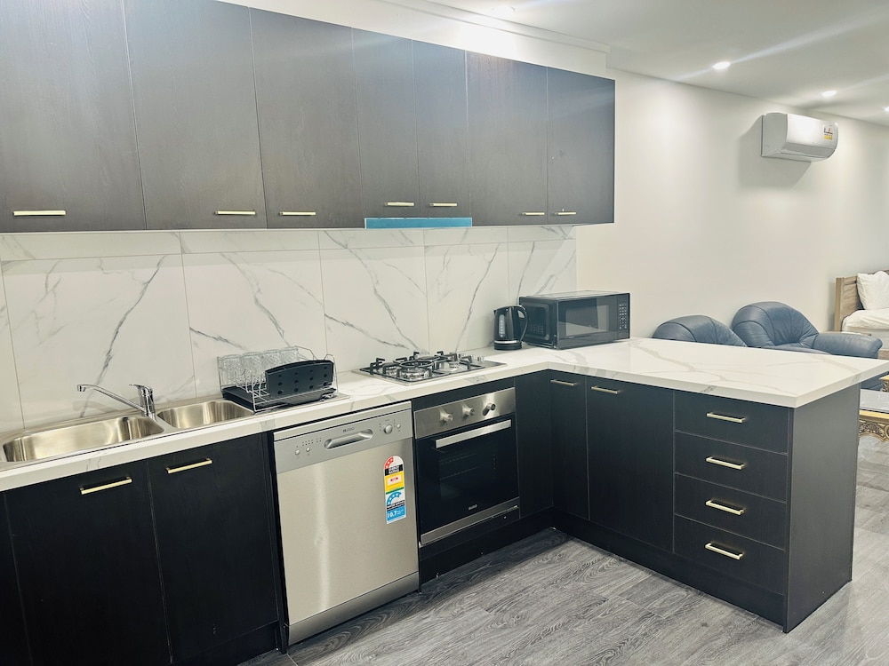 Exodus Dandenong Apartment Hotel 23/50