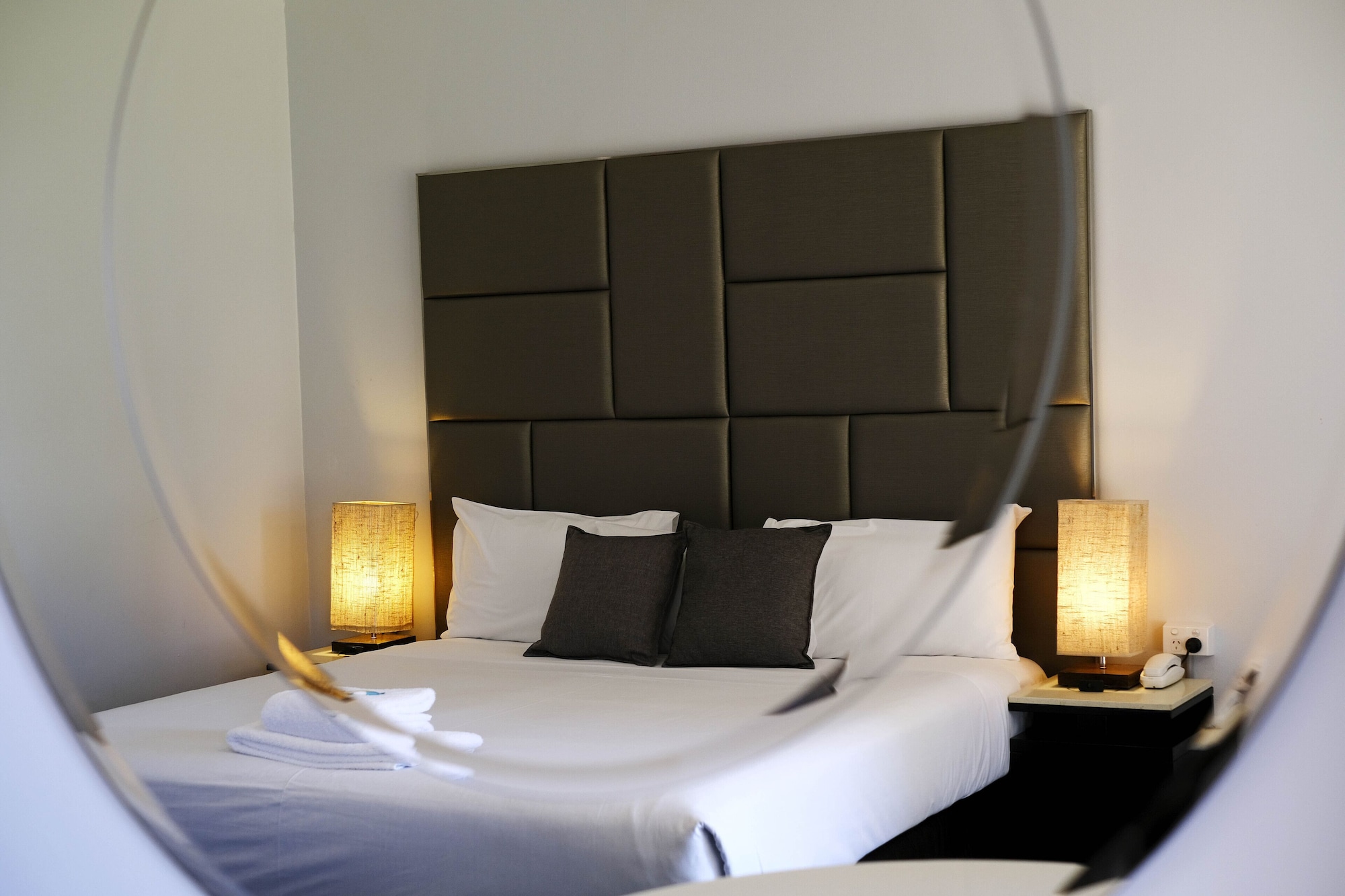 Spa, Deluxe, King Bed, Hot Tub، ISLAND PALMS MOTOR INN 6/10