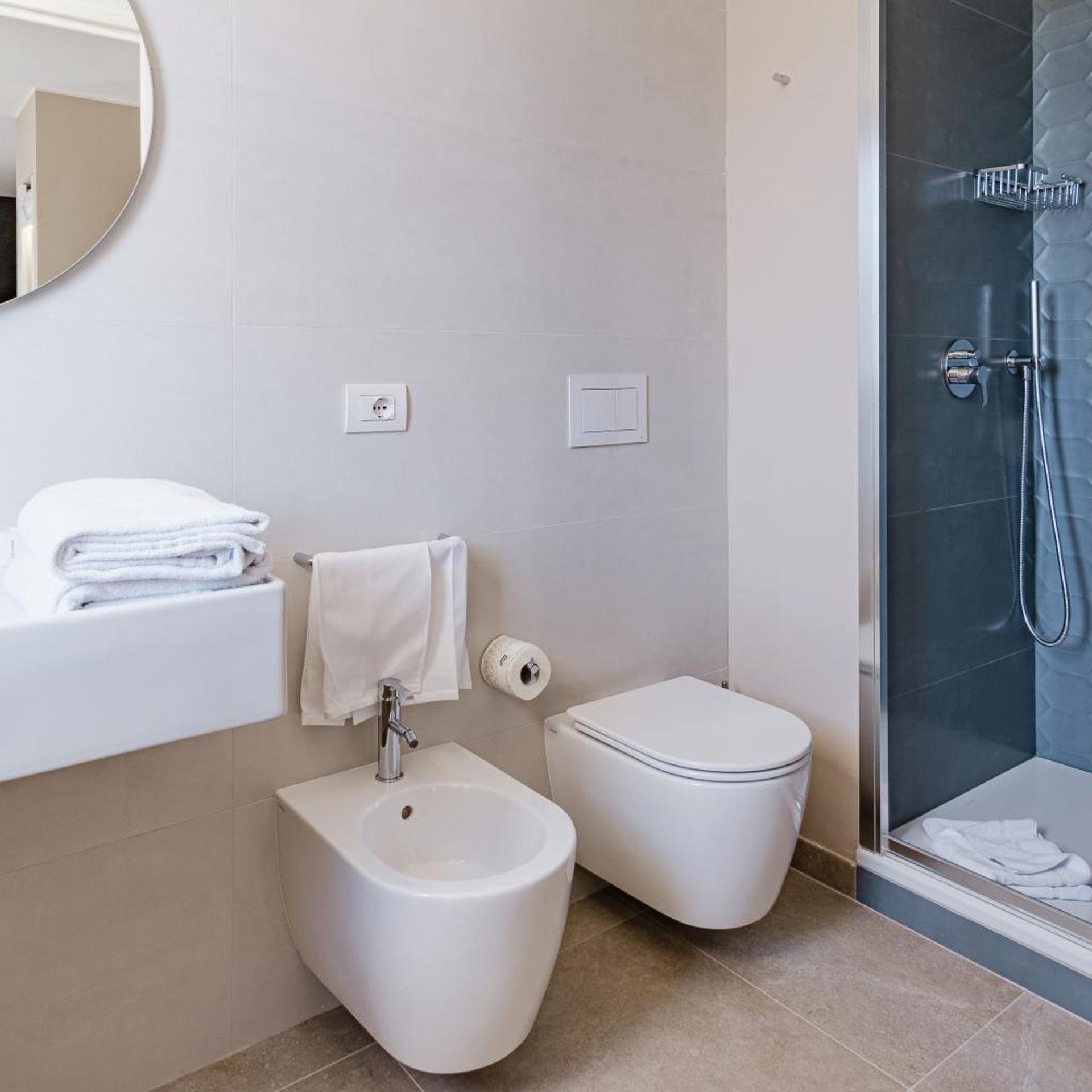 جناح جونيور، Boston Hotel Bari 7/10